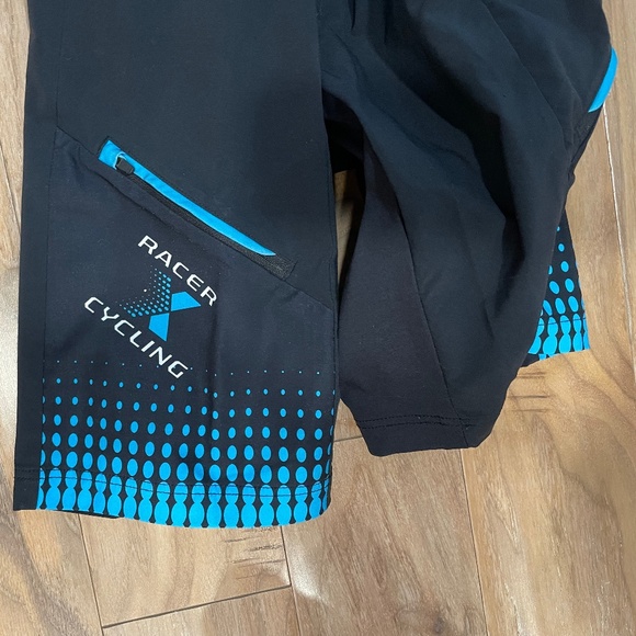 Like New Youth Men's Mountain Biking/Racing Shorts - Picture 6 of 10